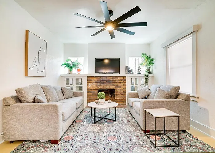 El Paso Vacation Rental 4 Mi To Downtown!